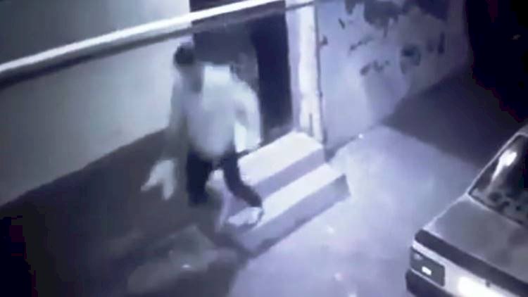 Suruç'ta Evin Dış Kapısının Açık Olduğunu Gören hırsız Ayakkabıları Çaldı