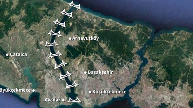 İstanbul'da Deprem Paniği / 4,8 Büyüklüğündeki Deprem İstanbulluları Sokağa Döktü