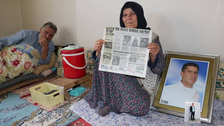 Bir Oğlu Cezaevinde Yanarak Ölmüştü Diğer Oğlunu Görmek İçin Yardım İstedi