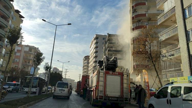 Karaköprü'de Bir Dairede Yangın Çıktı