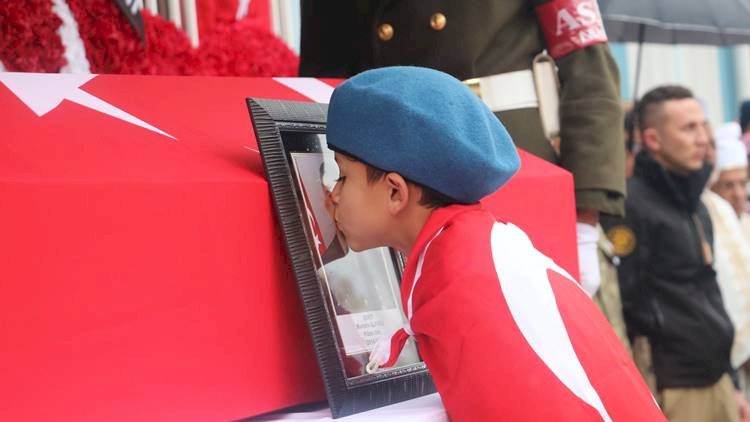 Şanlıurfa Şehidini Uğurladı Gözyaşları Sel Oldu