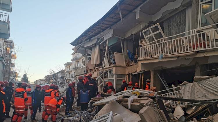 AFAD Duyurdu 1.167 Personel 28 Grupta Aralıksız Çalışıyor