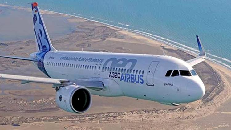 İsrail Jetleri Suriye'ye Saldırırken Sivil Uçağı Kalkan Yaptı