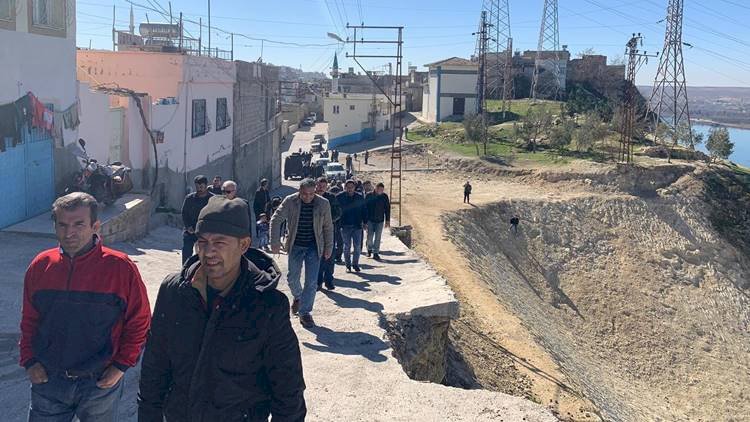 Birecik'te Heyelandan Dolayı Tahliye Edilen Ev Sahipleri Mağdur Edildi