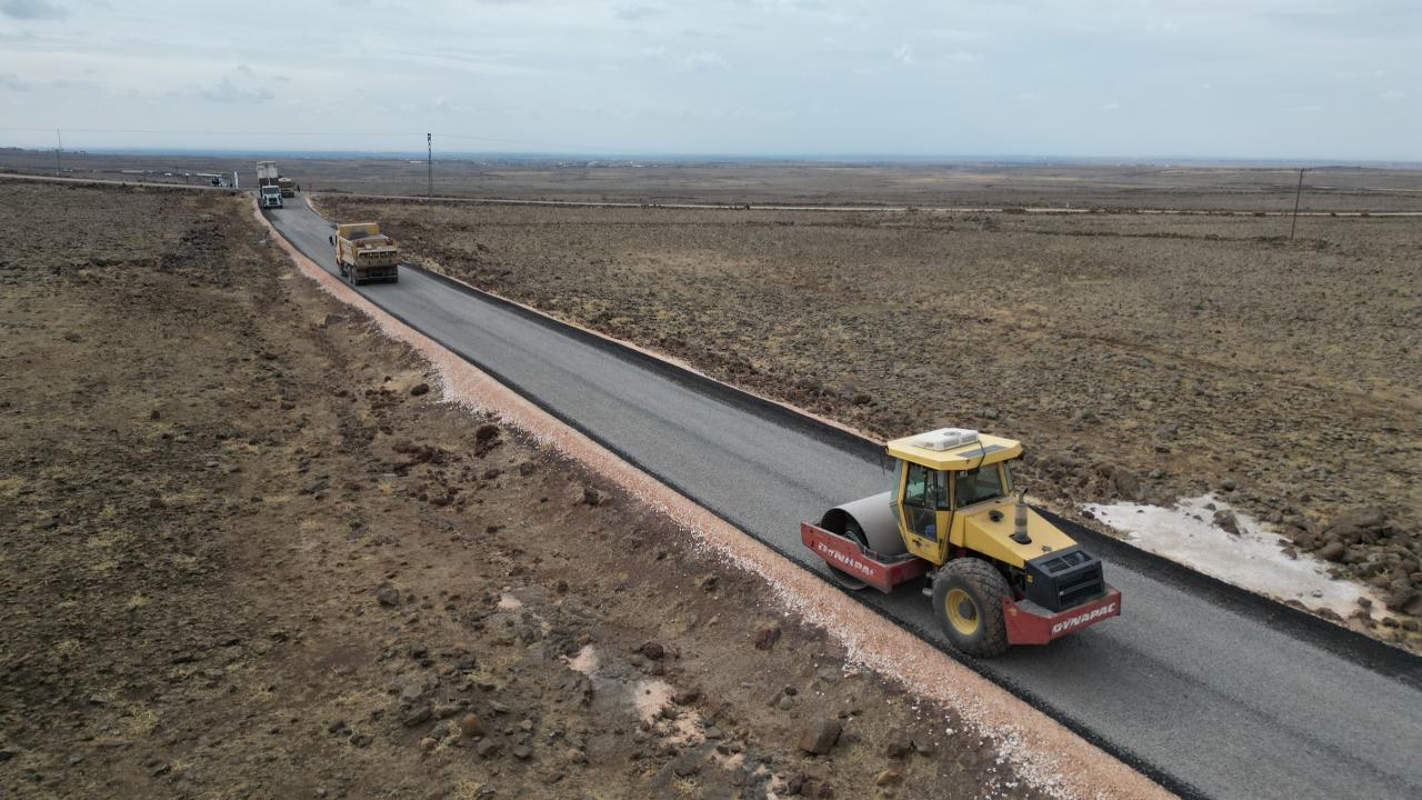 Büyükşehir, Viranşehir’de 4 kilometrelik yolu yeniledi