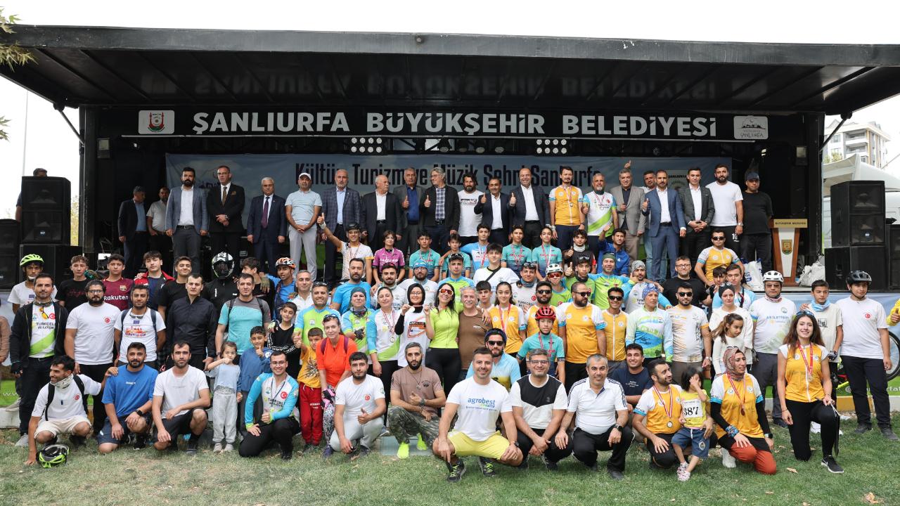 Karaköprü&#039;de nar festivali coşkusu