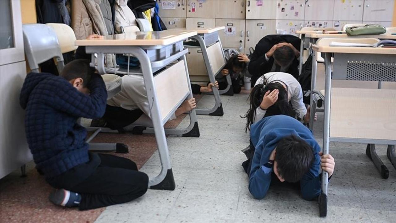 MEB okullarda eş zamanlı tatbikat uygulayacak