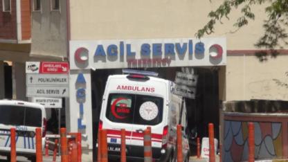 Şanlıurfa'da devrilen otomobildeki 2 kişi yaralandı