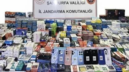 Şanlıurfa’da kaçak elektronik eşya ve sigara ele geçirildi