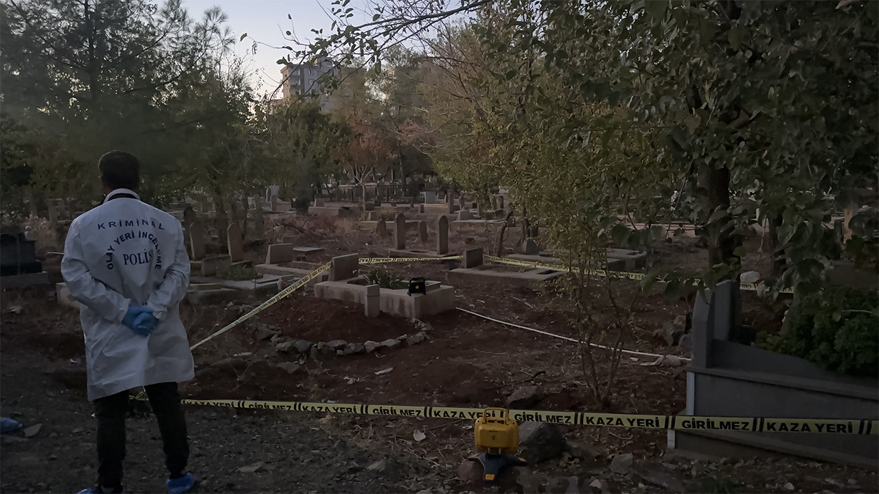 Şanlıurfa'da mezarlıkta bebek cesedi bulundu