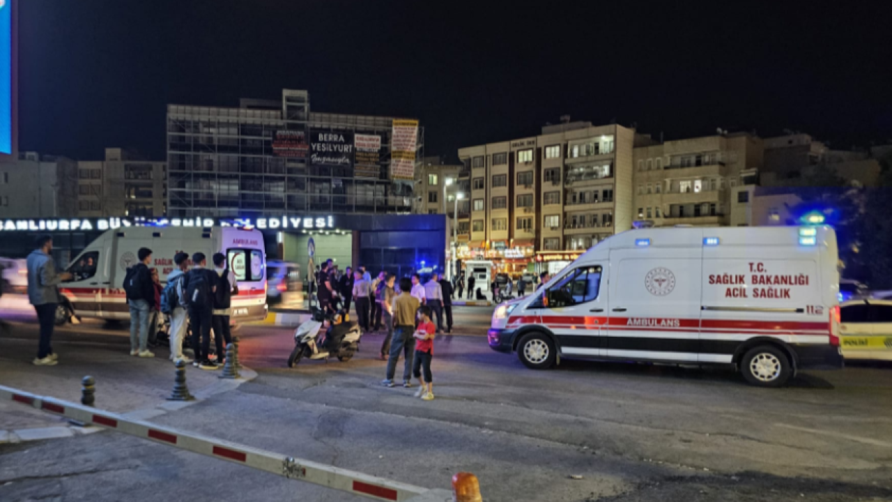 Şanlıurfa’da motosiklet yayalara çarptı: 3 yaralı