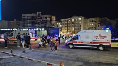 Şanlıurfa’da motosiklet yayalara çarptı: 3 yaralı