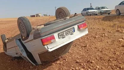 Şanlıurfa’da otomobil şarampole devrildi