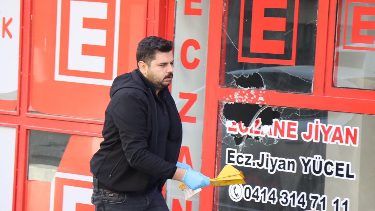 Şanlıurfa&#039;da bir eczaneye silahlı saldırı düzenlendi