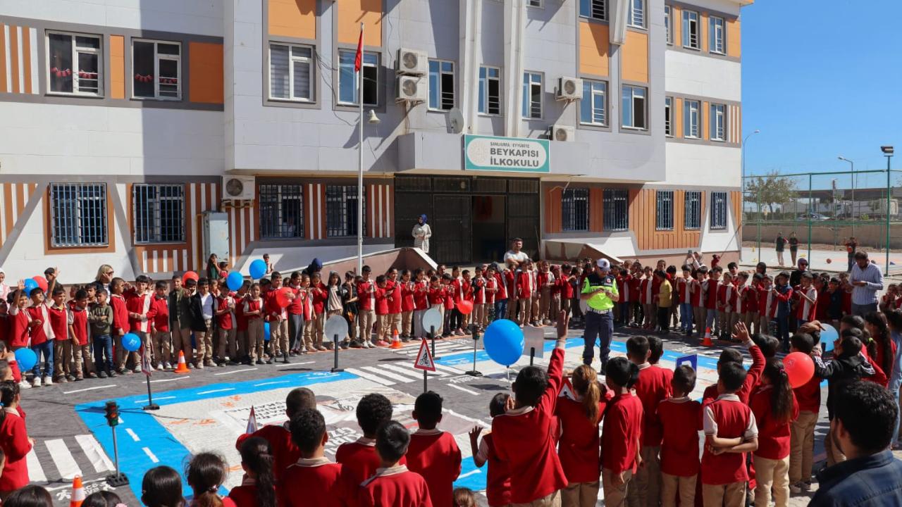 Şanlıurfa&#039;da jandarmadan öğrencilere trafik eğitimi