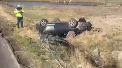 Şanlıurfa'da otomobil şarampole devrildi: 4 yaralı