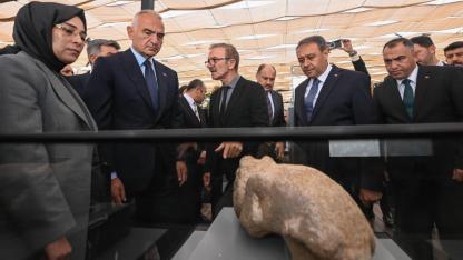 Bakan Ersoy'dan Taş Tepeler Projesi kazılarına ilişkin paylaşım