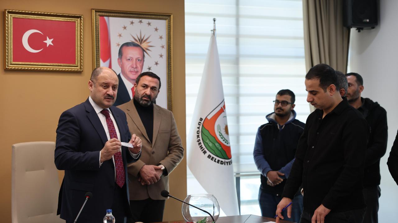 Büyükşehir Belediyesinde oto elektrik ustası alımı kura ile yapıldı