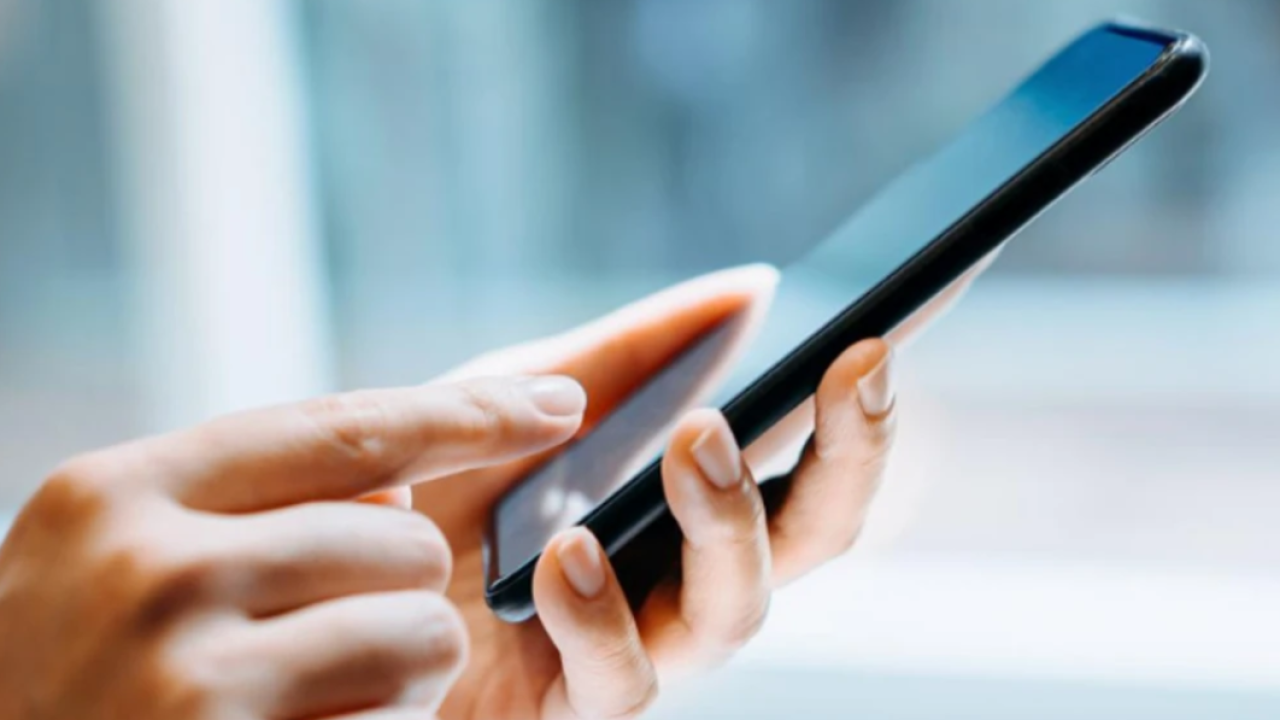 Milyonlarca telefon kullanıma kapatılacak