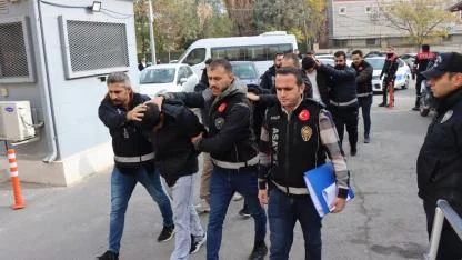 Şanlıurfa'da 2 kişinin yaralandığı silahlı saldırılarla ilgili 2 zanlı tutuklandı