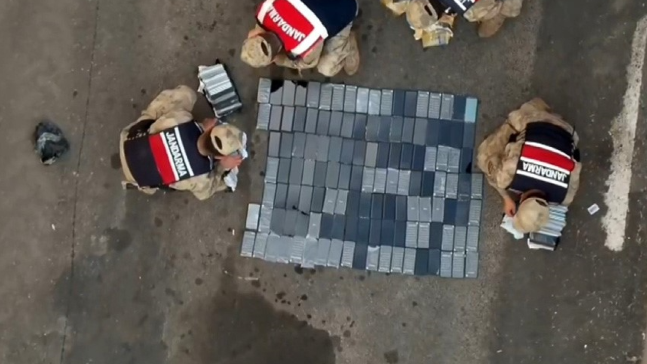 Şanlıurfa&#039;da 249 kaçak cep telefonu ele geçirildi