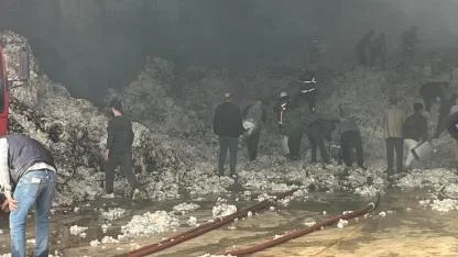 Şanlıurfa’da bir pamuk fabrikasında yangın