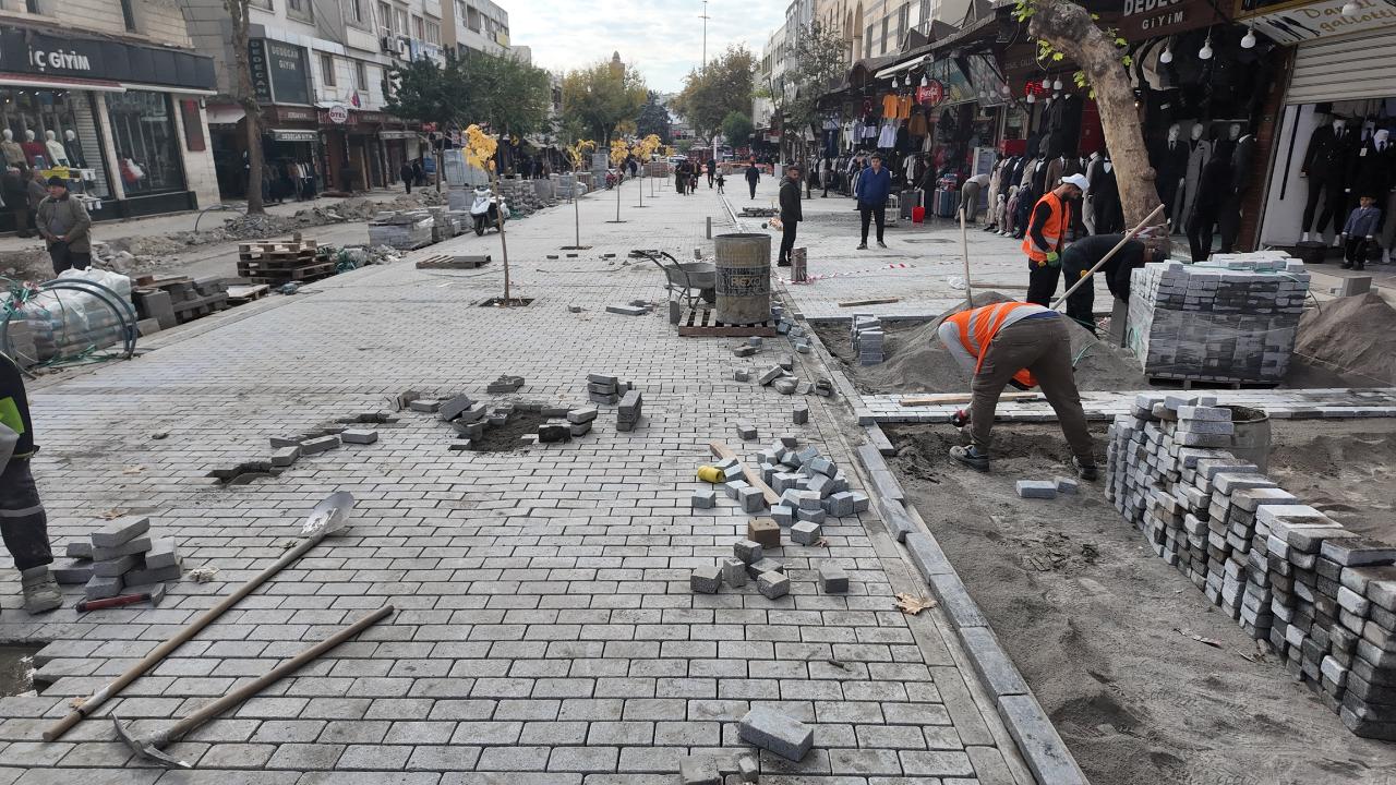 Şanlıurfa’da divanyolu modern bir görünüme kavuşuyor