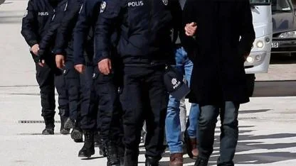 Şanlıurfa'da kamuyu zarara uğrattıkları iddiasıyla 11 zanlı tutuklandı