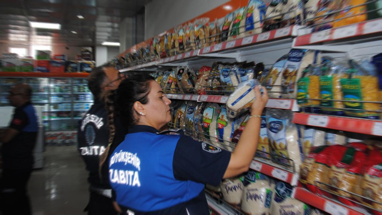 Şanlıurfa&#039;da zincir marketlerde denetim