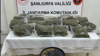 Suruç’ta jandarma ekiplerinden uyuşturucu ve silah operasyonu