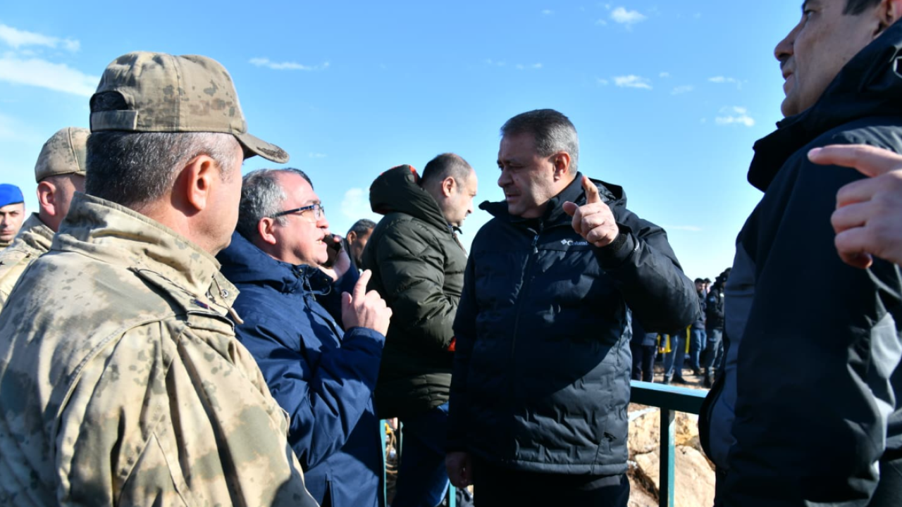 Vali Şıldak, arama kurtarma çalışmalarını yerinde inceledi