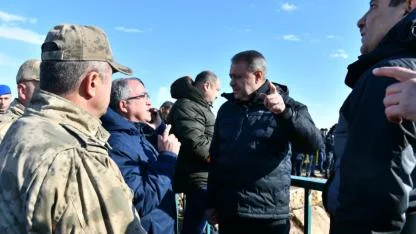 Vali Şıldak, arama kurtarma çalışmalarını yerinde inceledi