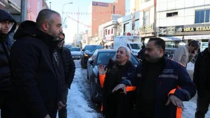 Viranşehir Belediyesi Eşbaşkanları sabahın erken saatlerinde sahada incelemelerde bulundu