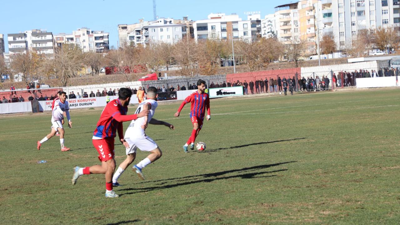 Viranşehir Belediyespor liderliği kaptırmadı