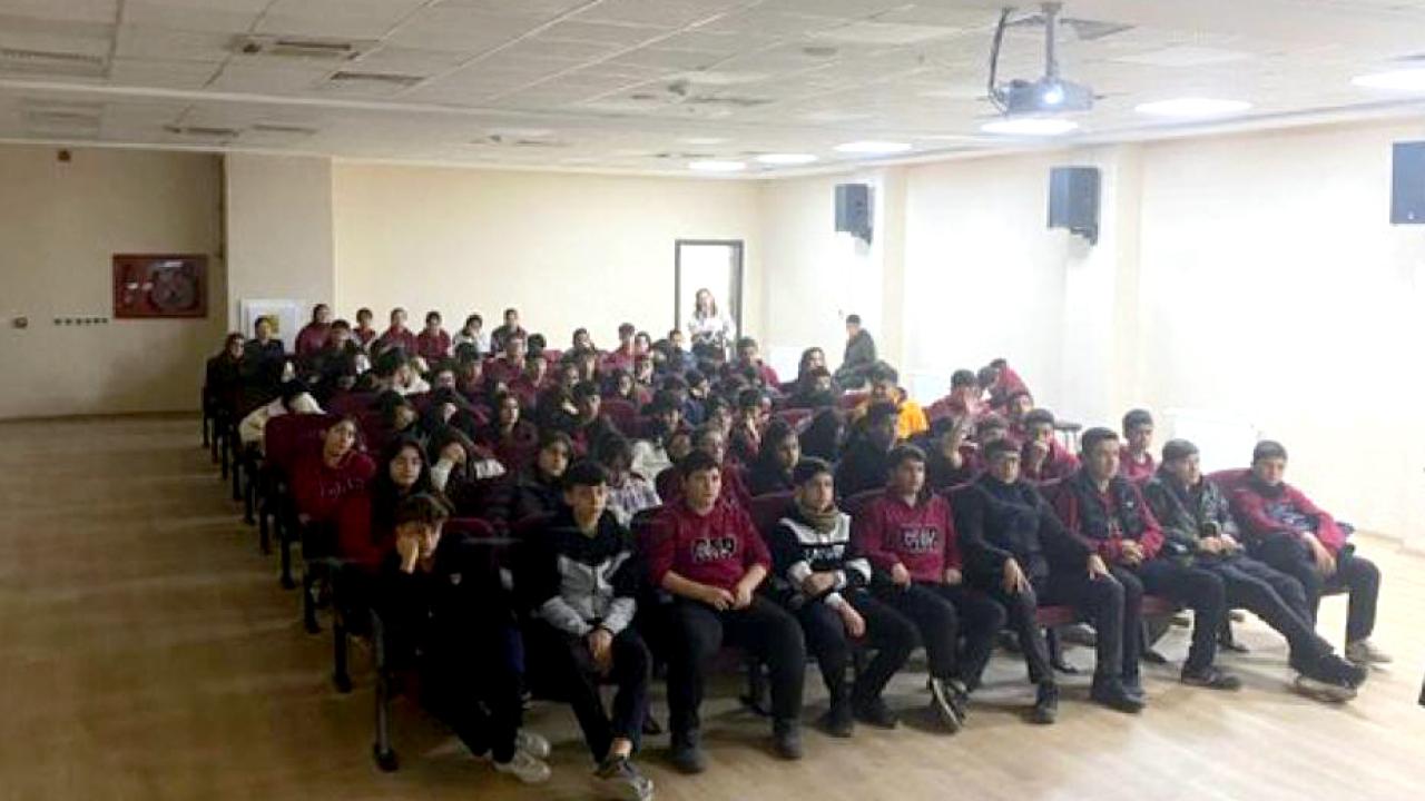 Yeşilay Şanlıurfa Şubesi'nden öğrencilere bağımlılıkla mücadele eğitimi