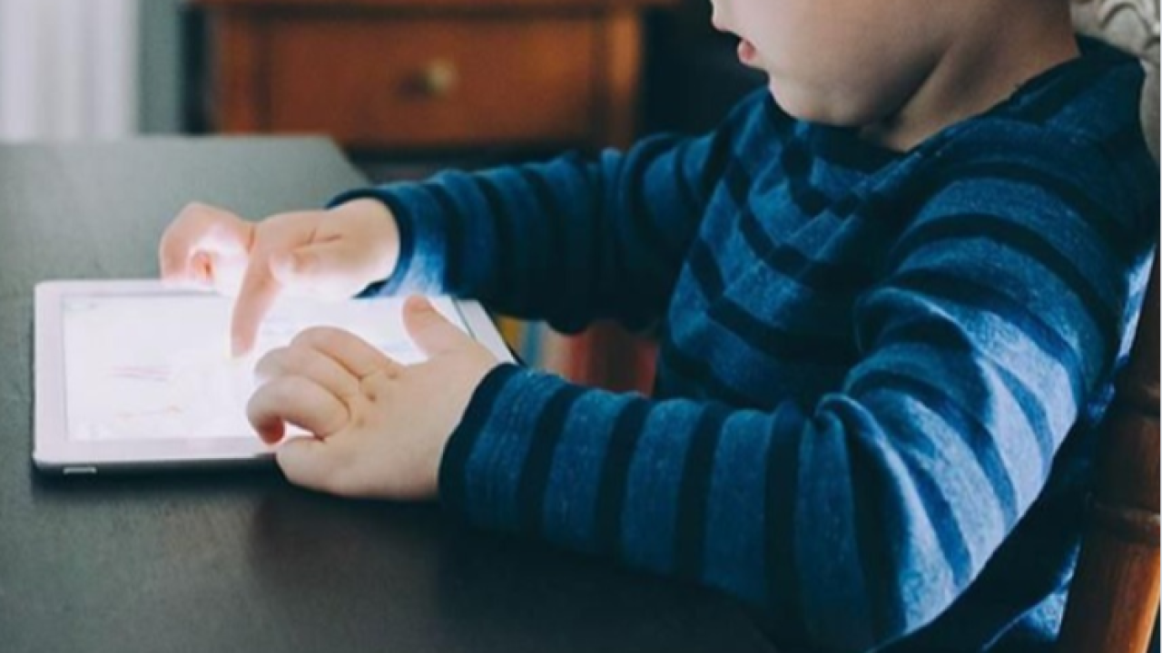 Bakan Göktaş duyurdu! 15 yaş altına internet düzenlemesi