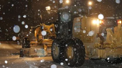 Haliliye Belediyesi karla mücadele için sahada
