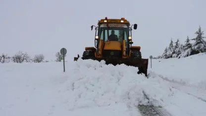 Karla mücadele tüm ilçelerde koordineli şekilde sürüyor