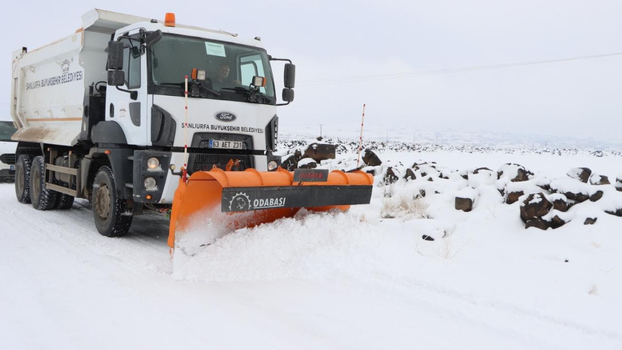 Şanlıurfa Büyükşehir Belediyesi Karacadağ’da çalışmalarını sürdürüyor
