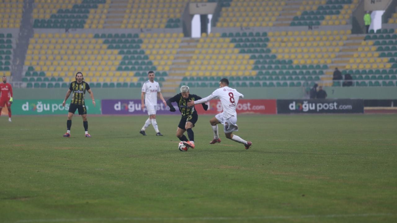 Şanlıurfaspor, İnegölspor ile golsüz berabere kaldı