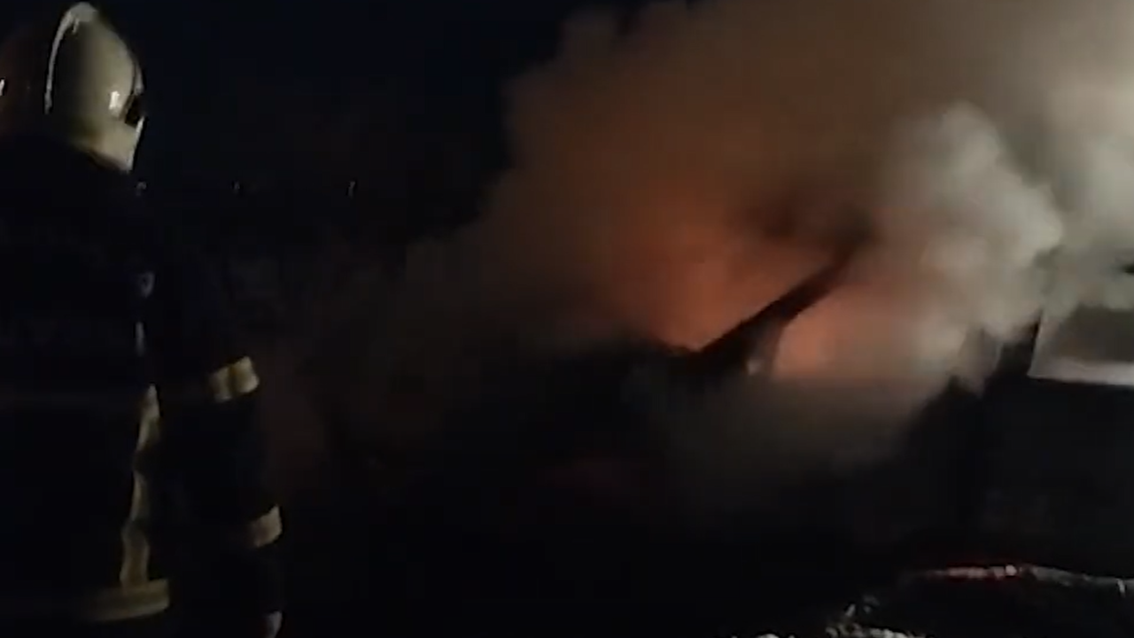 Viranşehir’de bir araç alev alev yandı