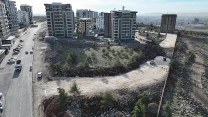 Büyükşehir’den Doğukent’e 17 metrelik yol yatırımı