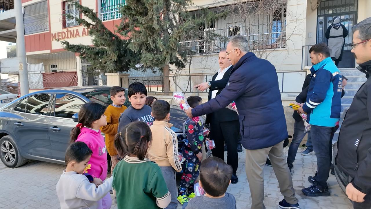 Eyyübiye Belediyesi’nin destekleri ailelerin yüzünü güldürüyor