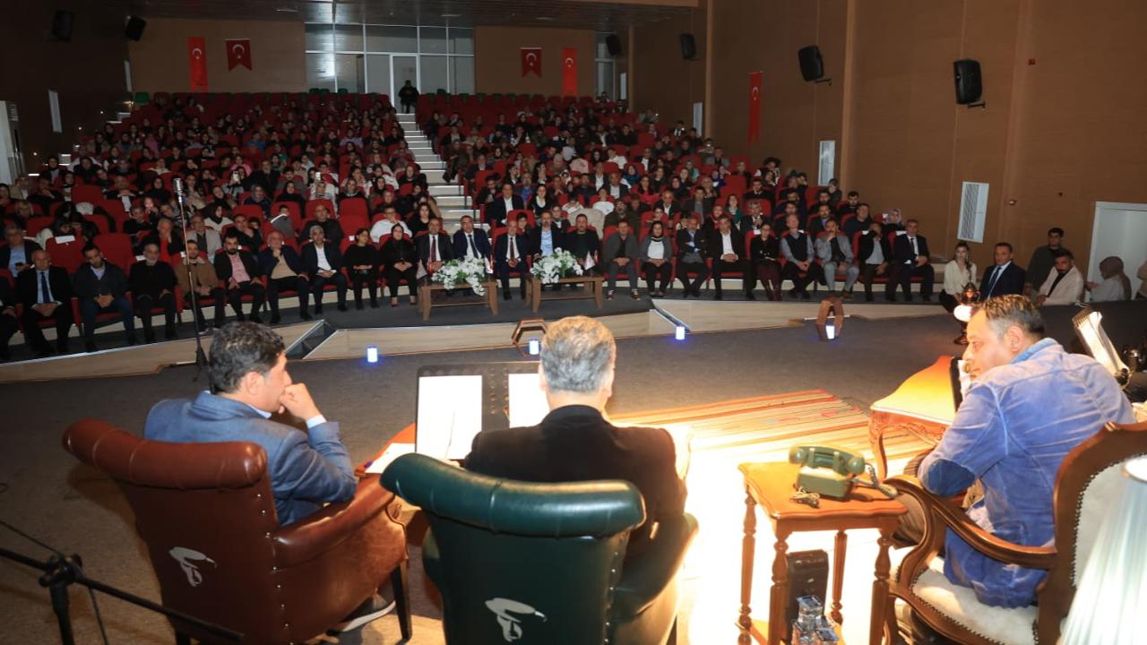 Karaköprü’de şiir akşamı etkinliği gerçekleştirildi