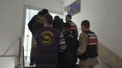 Şanlıurfa’da eve silahla zarar veren 2 zanlı yakalandı