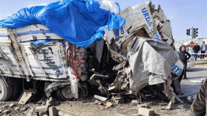 Şanlıurfa’da zincirleme trafik kazası: 1 ölü, 3 yaralı