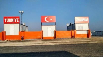 Suriye, iki gümrük kapısını kapatıyor