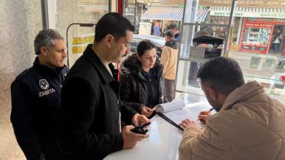 Viranşehir’de zabıtadan ruhsatsız işletmelere 14 gün uyarısı