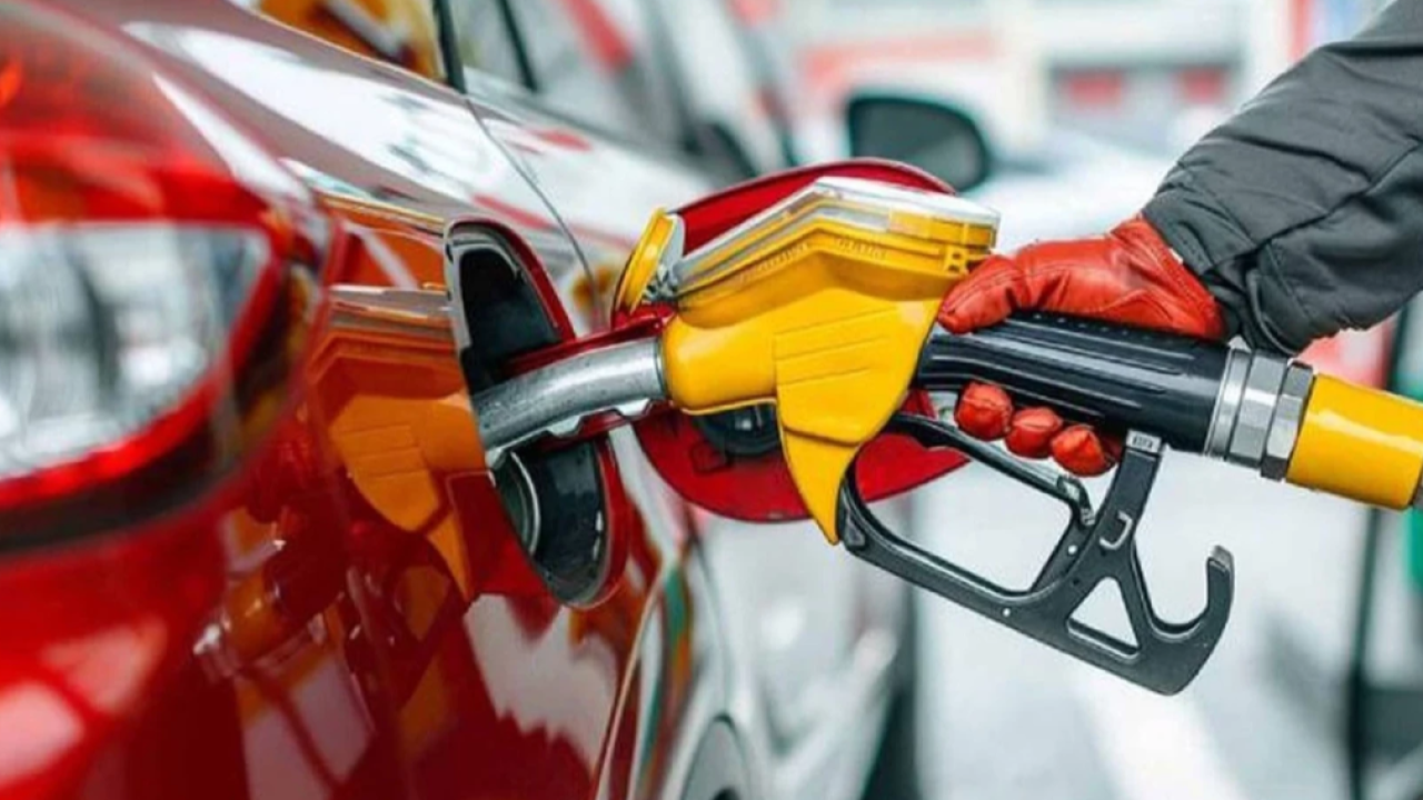 Akaryakıta çifte indirim geldi