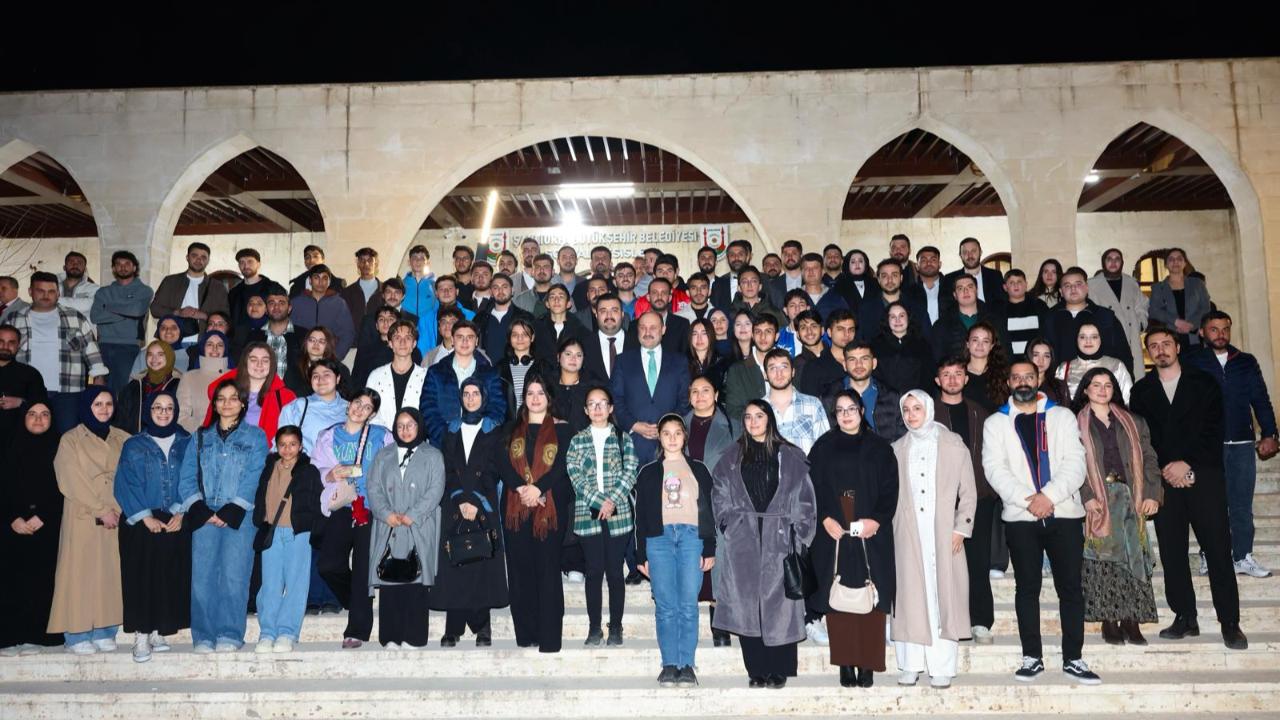 Başkan Gülpınar, gençlik meclisi üyeleriyle iftarda buluştu